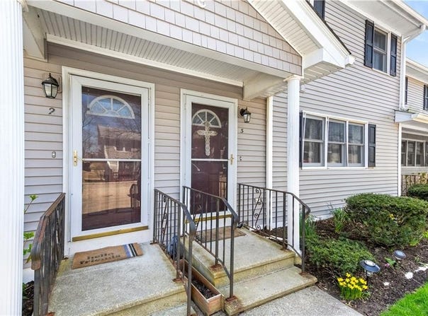 447 Stafford Road, Tiverton, RI 02878
