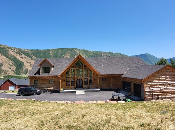 1406 S BARTHOLOMEW Dr, Springville, UT 84663