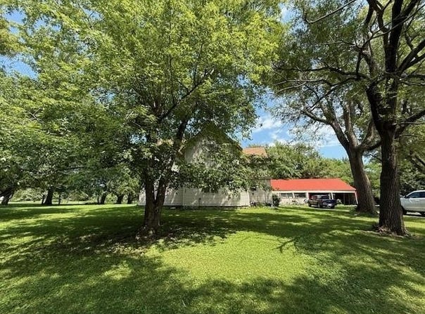 754 Carpenter Street, Osborn, MO 64474