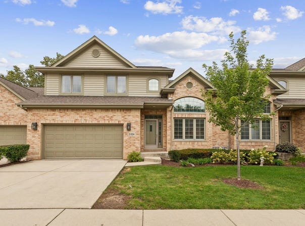 5104 Commonwealth Avenue, Western Springs, IL 60558
