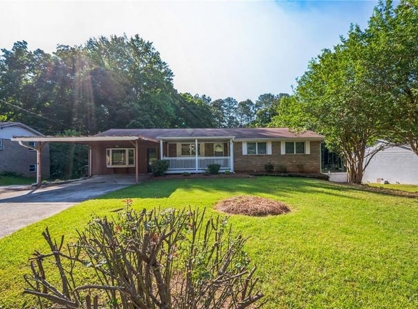 1526 Tanglewood Way NW, Conyers, GA 30012