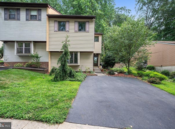 604 VALLEY STREAM CIRCLE, FEASTERVILLE TREVOSE, PA 19053