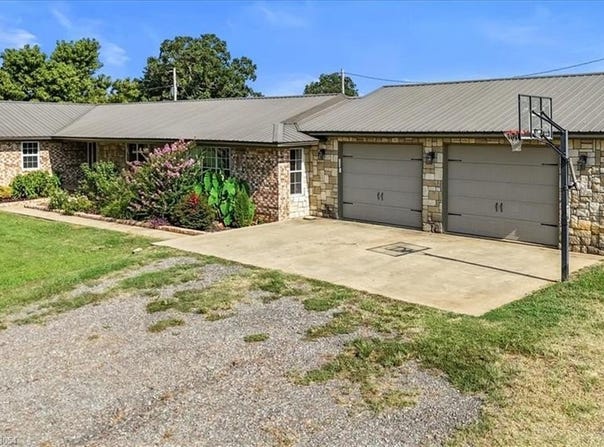 22630 Conser  RD, Heavener, OK 74937
