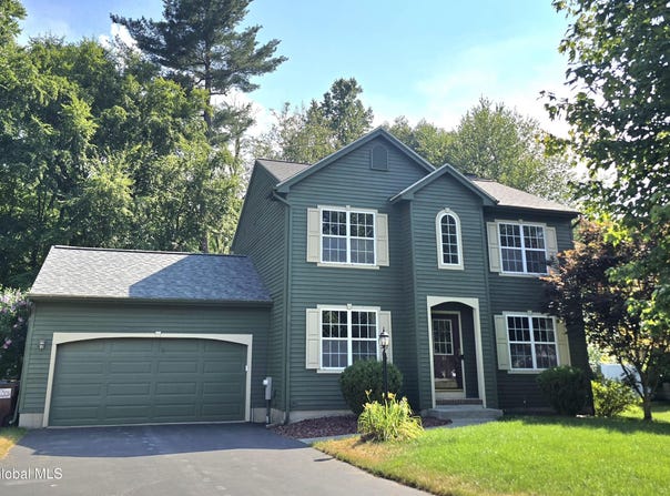 33 Commons Boulevard, Clifton Park, NY 12065