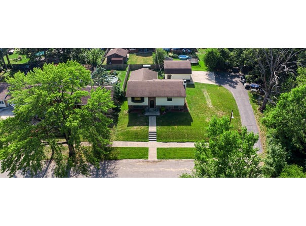 246 Crestwood Drive, Hobart, IN 46342