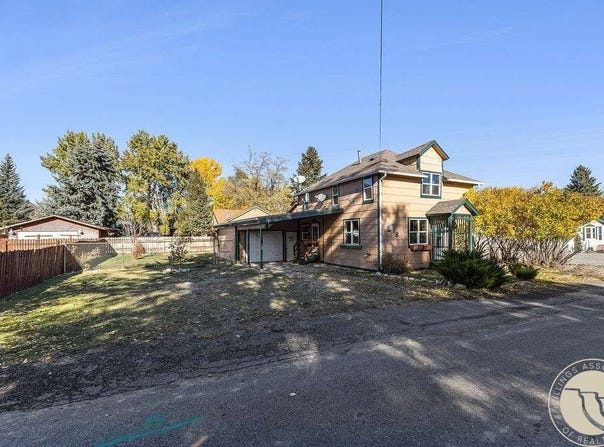 8 N Davidson Avenue, Absarokee, MT 59001