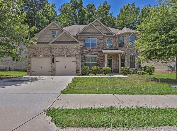 410 Live Oak Pass, Loganville, GA 30052