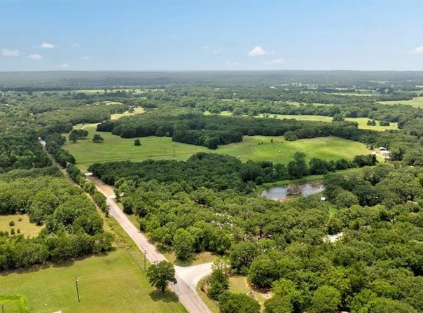 2214 Hawkins Road, Whitesboro, TX 76273