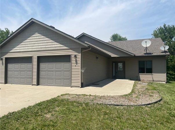 22600 700th Avenue, Albert Lea, MN 56007