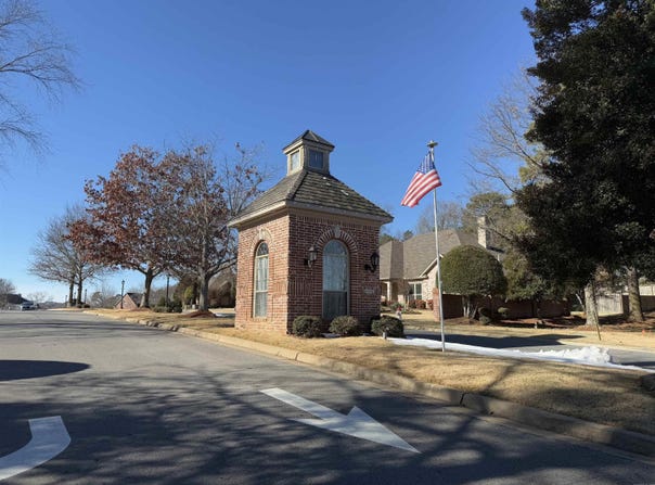 105 Navajo Trail, Maumelle, AR 72113