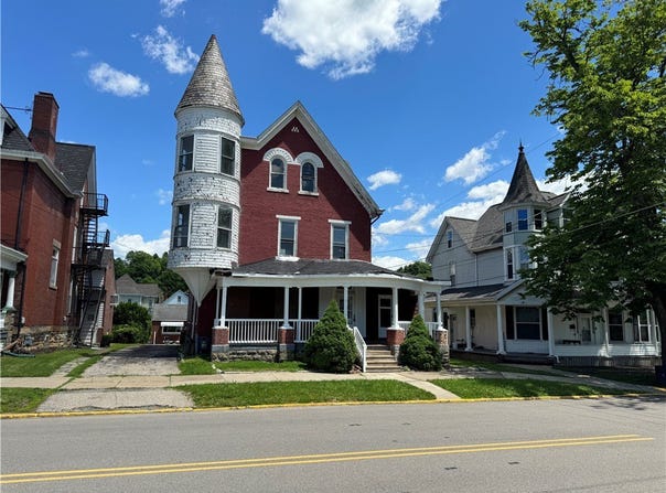 516 3rd St, California, PA 15419