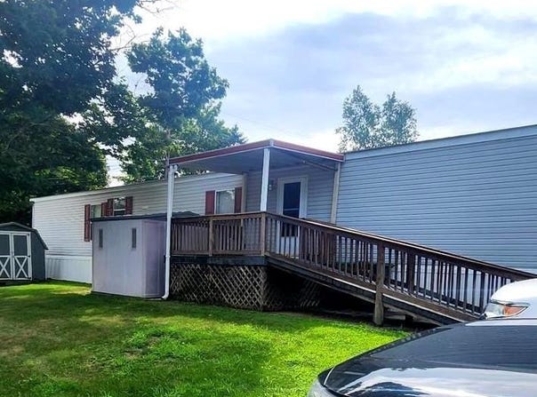 11 FRIEDEN MANOR, SCHUYLKILL HAVEN, PA 17972