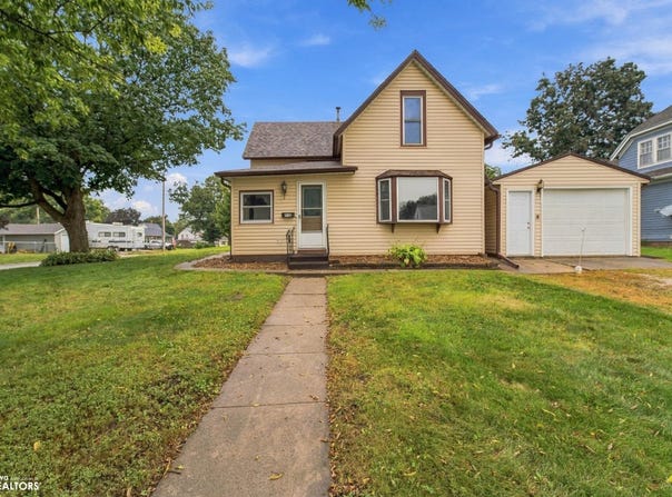 602 8th Street, Nevada, IA 50201
