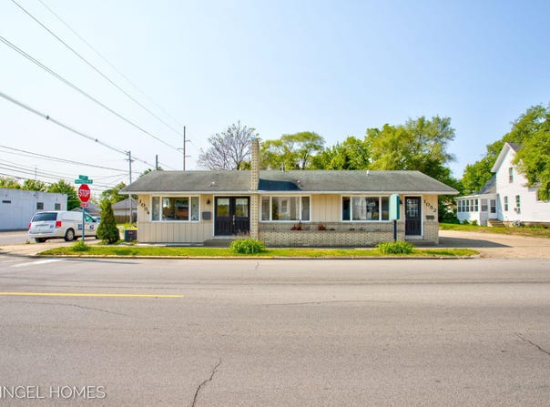 1052 Washington Avenue, Grand Haven, MI 49417