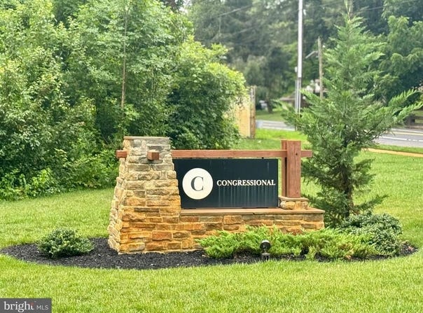 216 CONGRESSIONAL COURT, MOORESTOWN, NJ 08057
