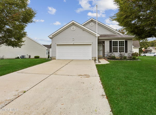 18 Daffodil Drive, Little Egg Harbor, NJ 08087