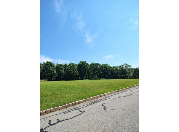 Victoria Drive, Blooming Grove, NY 10914