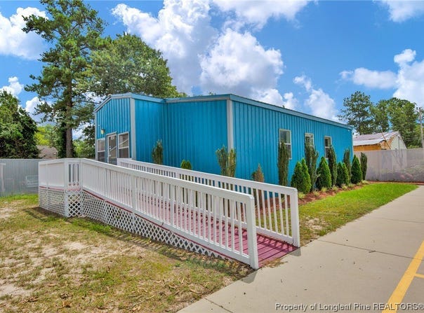 2407 W 5th Avenue, Lumberton, NC 28358