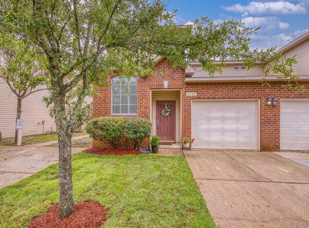 2132 Hadleigh Hills Court, Navarre, FL 32566