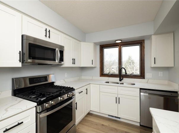 10405 Berkshire Road, Bloomington, MN 55437