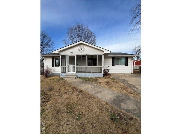 404 Moore Street, Dexter, MO 63841
