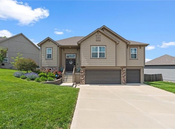 15700 NW 122nd Street, Platte City, MO 64079