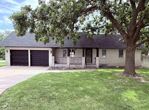 3504 N Elm St, Hutchinson, KS 67502
