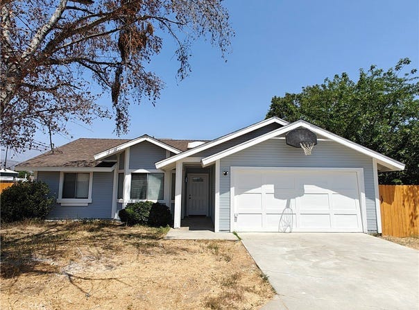 13707 4th, Yucaipa, CA 92399