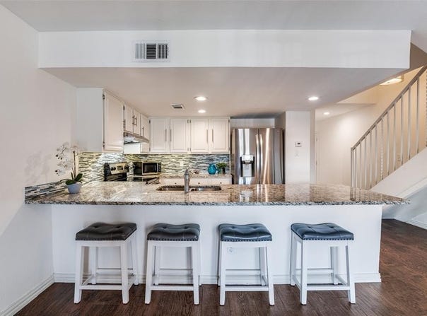 438 Yacht Club Drive, Rockwall, TX 75032