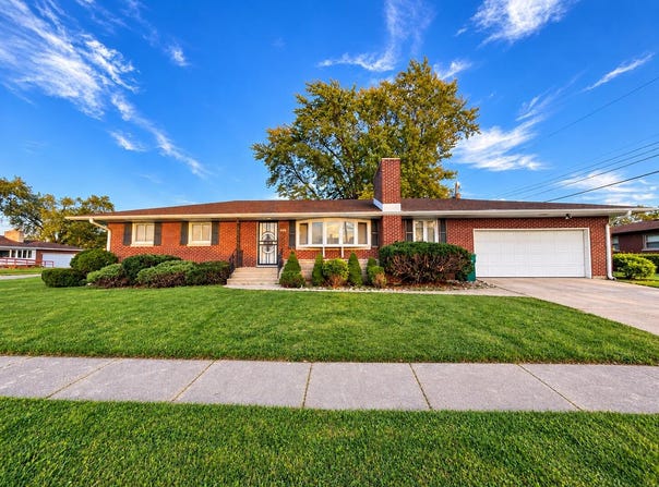 5601 Madison Street, Merrillville, IN 46410