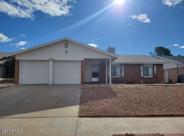 7716 IROQUOIS Drive, El Paso, TX 79912