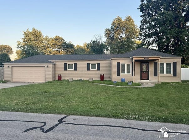 2430 Parkview, Monroe, MI 48162
