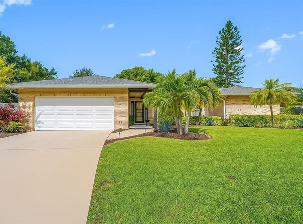 48 HILLSIDE COURT, PALM HARBOR, FL 34683