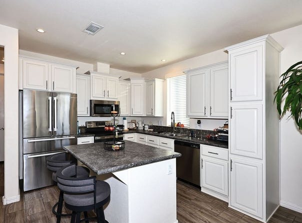 2206 S Ellsworth Road, Mesa, AZ 85209