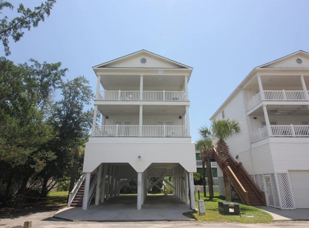 4715 Harmony Ln., North Myrtle Beach, SC 29582