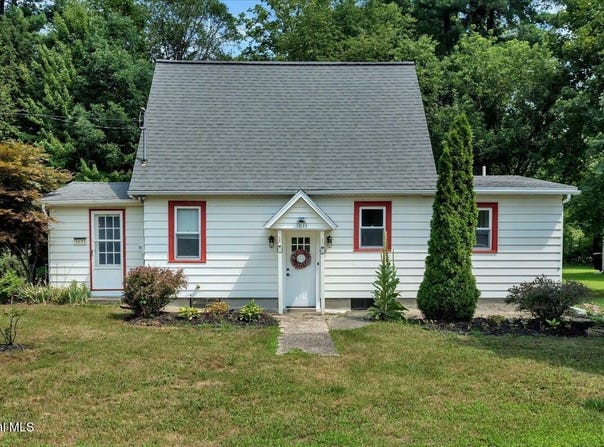3033 Sunset Lane, Guilderland, NY 12303