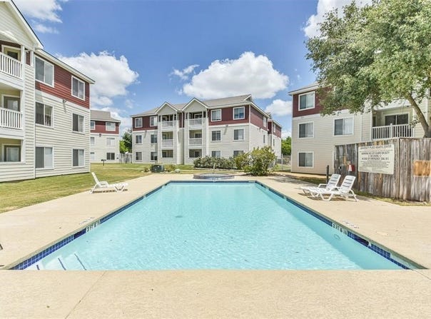 521 Southwest Parkway, College Station, TX 77840