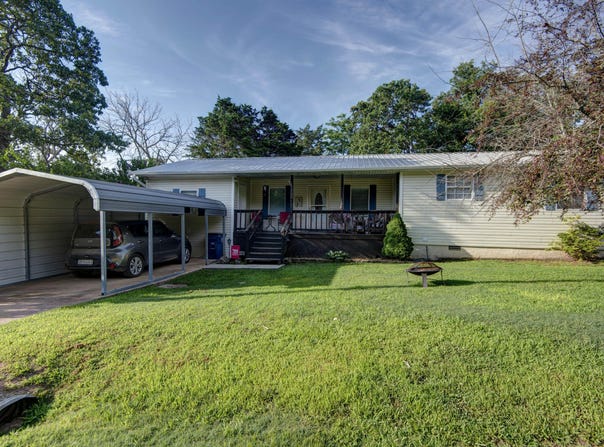 530 E Pine Street, Diamond City, AR 72644