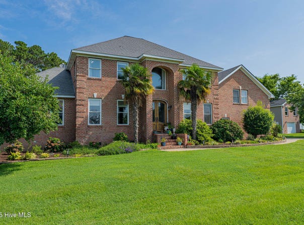 118 Neversail Way, Coinjock, NC 27923