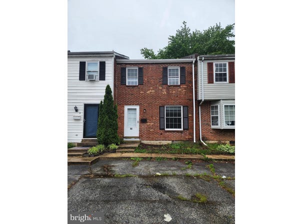 86 VILLAGE DRIVE, DOVER, DE 19904