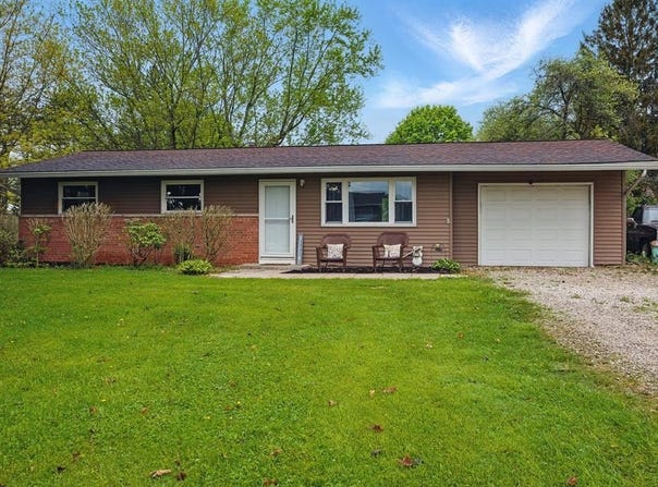 1085 Laver Road, Mansfield, OH 44905