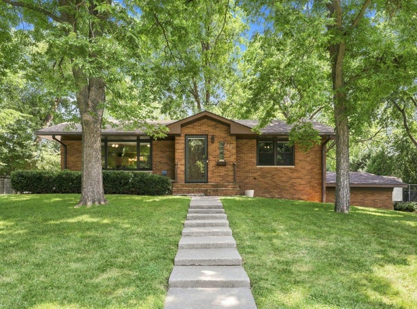 205 Lake Street SW, Hutchinson, MN 55350