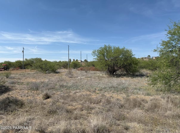 16765 Cordes W Circle, Mayer, AZ 86333