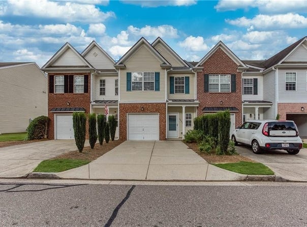 2946 Greyhawk Lane, Cumming, GA 30040