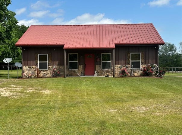 285 NE 5TH ST Street, Bogata, TX 75417