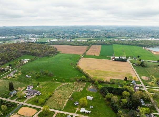 Bair Road NW, Dover, OH 44622
