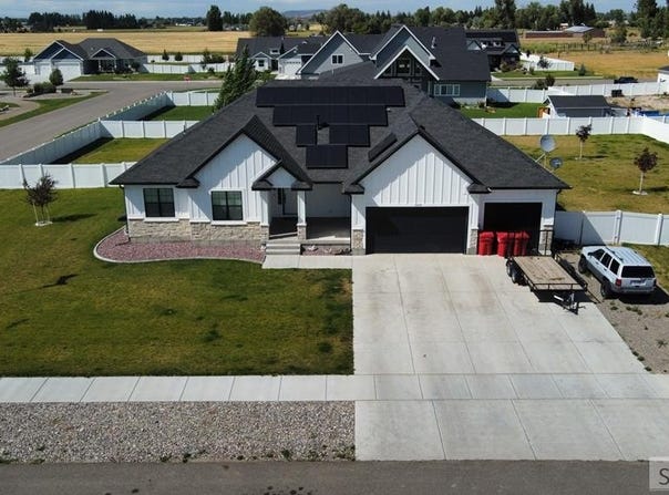 3689 E Autumn Heights Dr, Rigby, ID 83442