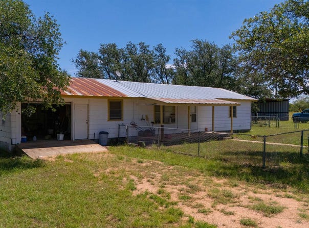 107 Private Road 607, Voca, TX 76887