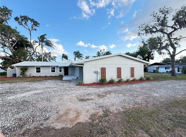 1893 N LAKE REEDY BOULEVARD, FROSTPROOF, FL 33843