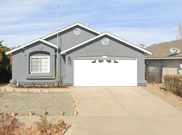 10319 JOHNCOCK Avenue SW, Albuquerque, NM 87121